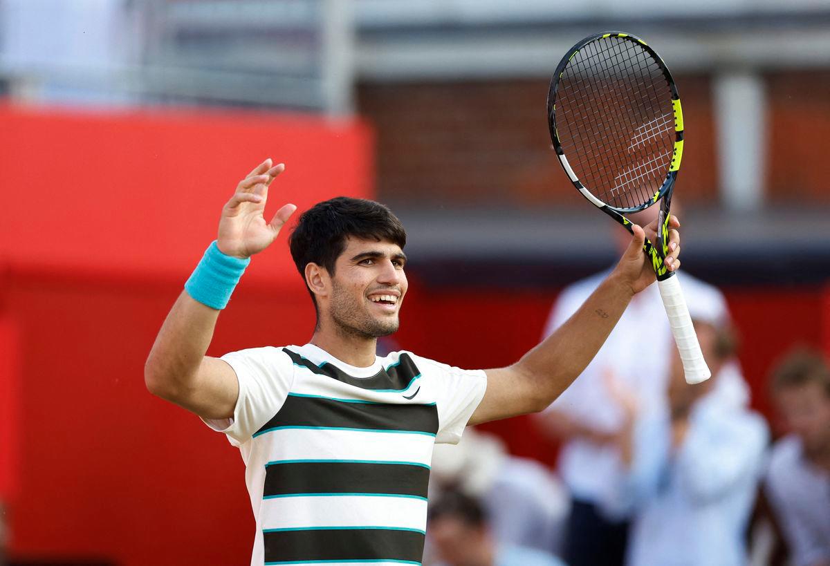 Spain’s Carlos Alcaraz celebrates winning his round of 16 match against Spain’s Jaume Munar Action Images via REUTERSpix