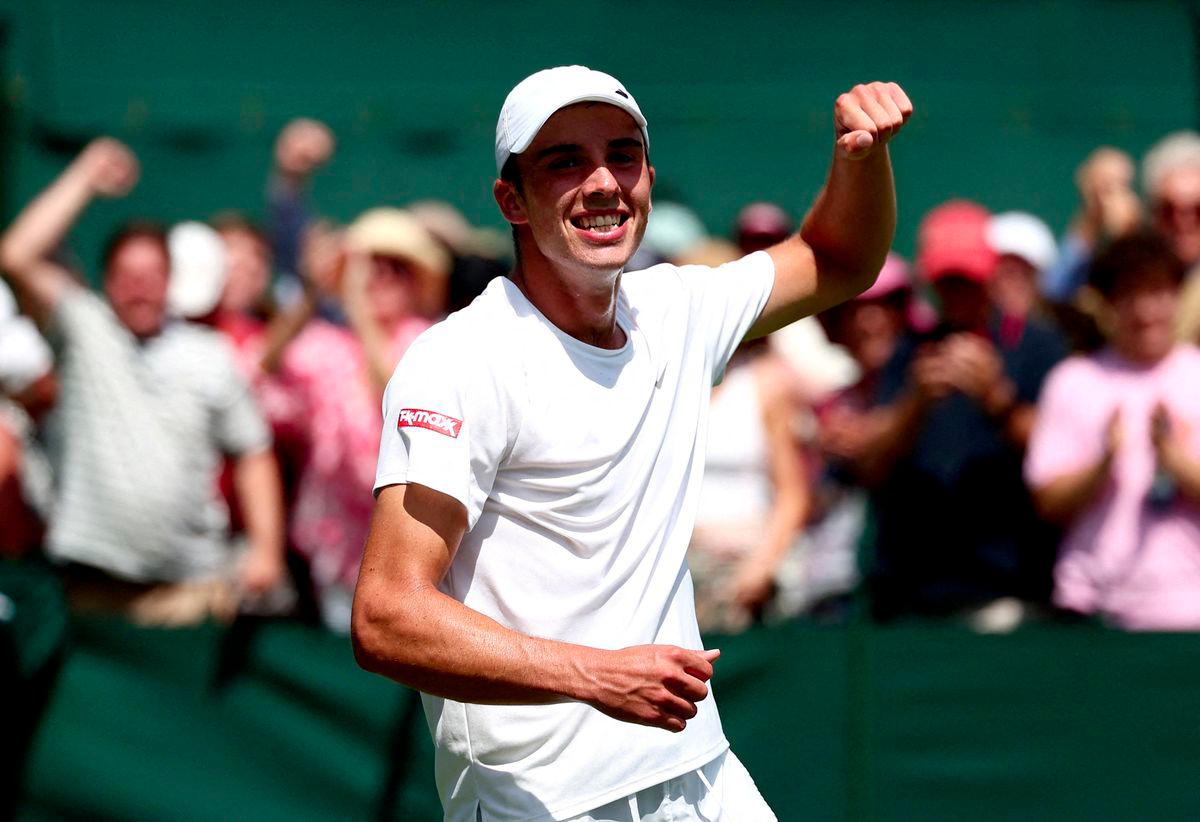 Tennis - Wimbledon - All England Lawn Tennis and Croquet Club, London, Britain - June 30, 2025Britain's Oliver Tarvet celebrates after winning his first round match against Switzerland's Leandro Riedi - REUTERSPIX