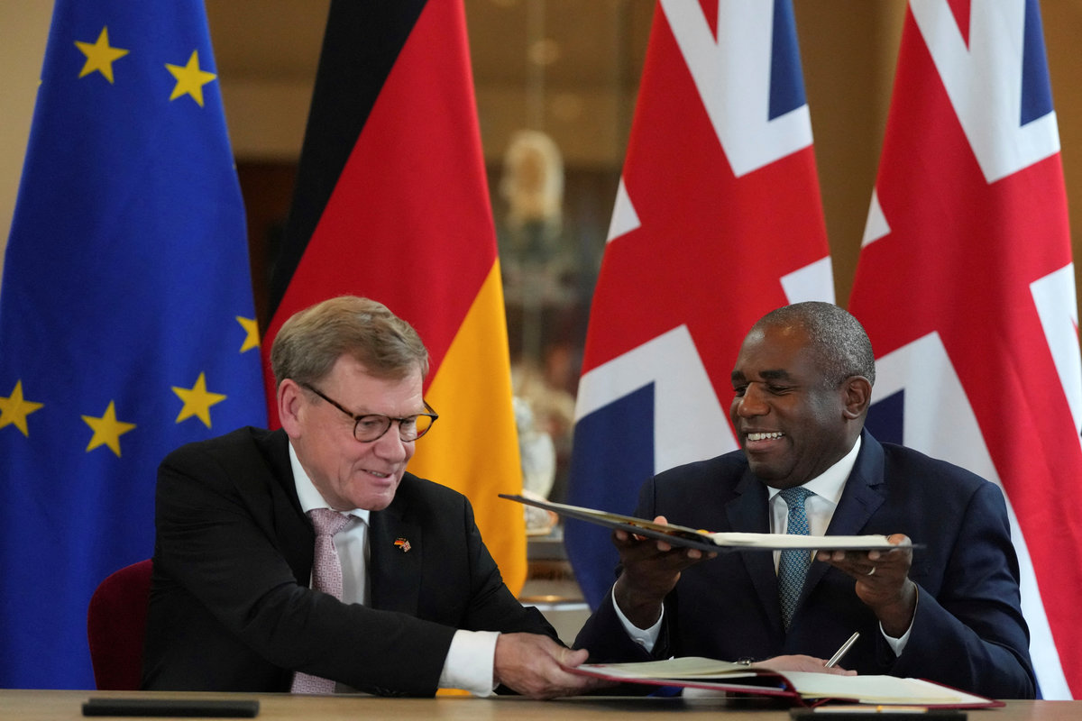 Germany's Minister for Foreign Affairs Johann Wadephul and Britain's Foreign Secretary David Lammy attend a signing ceremony of a wide-ranging bilateral cooperation treaty in London, Britain, July 17, 2025. - REUTERS