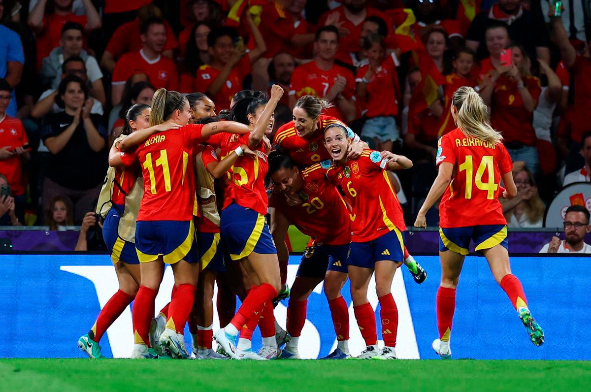 Spain’s Athenea celebrates scoring their first goal with teammates-REUTERS