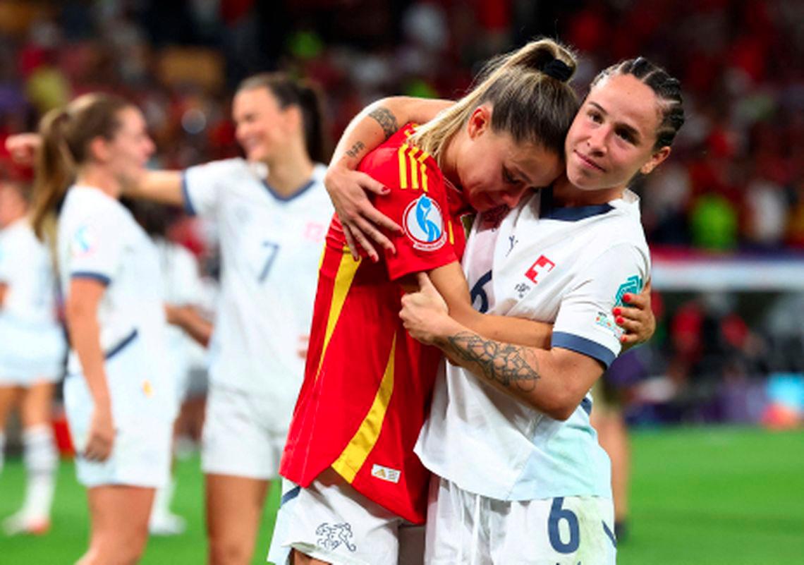 Football - UEFA Women's Euro 2025 - Quarter Final - Spain v Switzerland - Stadion Wankdorf, Bern, Switzerland - July 18, 2025Switzerland's Viola Calligaris and Geraldine Reuteler look dejected after the match - REUTERSPIX
