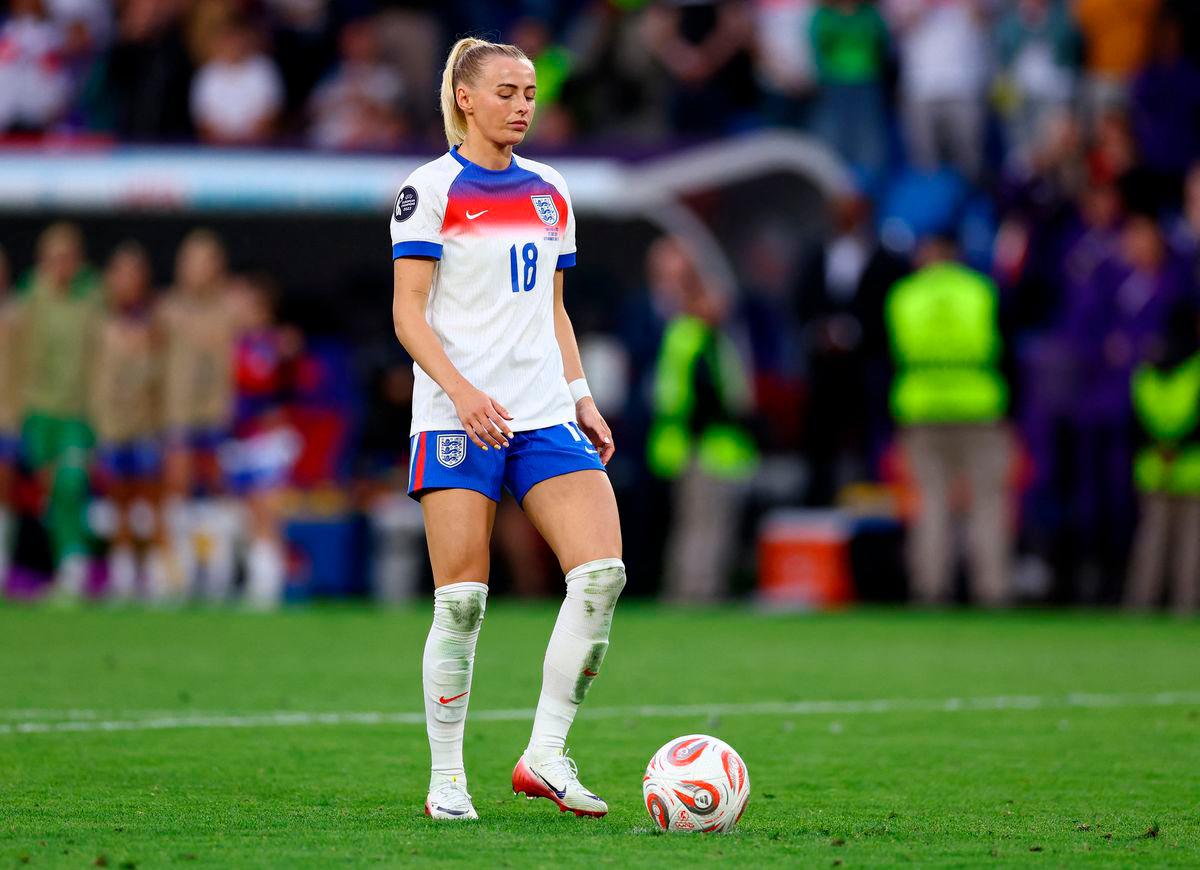 England’s Chloe Kelly before taking a penalty during the penalty shootout - REUTERS