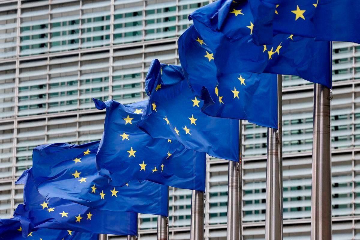 FILE PHOTO: FILE PHOTO: European Union flags flutter outside the EU Commission headquarters in Brussels, Belgium July 16, 2025 - REUTERS