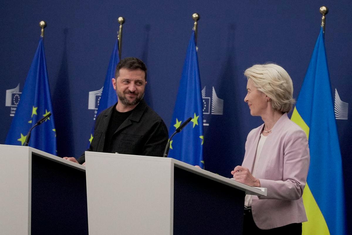 European Commission President Ursula von der Leyen holds a press conference with Ukrainian President Volodymyr Zelenskiy in Brussels, Belgium, before they head to Washington, D.C., with other European leaders to meet with U.S. President Donald Trump, August 17, 2025. REUTERS/Bart Biesemans