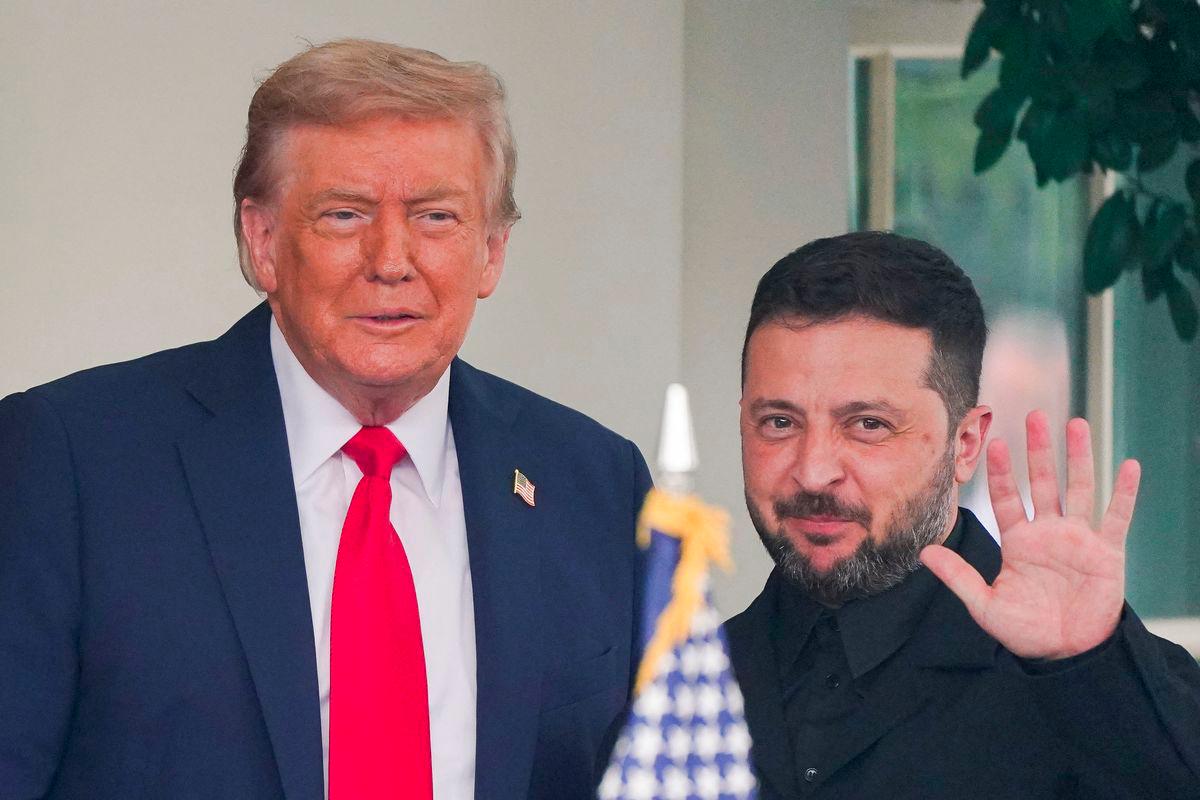 U.S. President Donald Trump meets with Ukrainian President Volodymyr Zelenskiy as he arrives at the White House amid negotiations to end the Russian war in Ukraine, in Washington, D.C., U.S., August 18, 2025. - REUTERSPIX