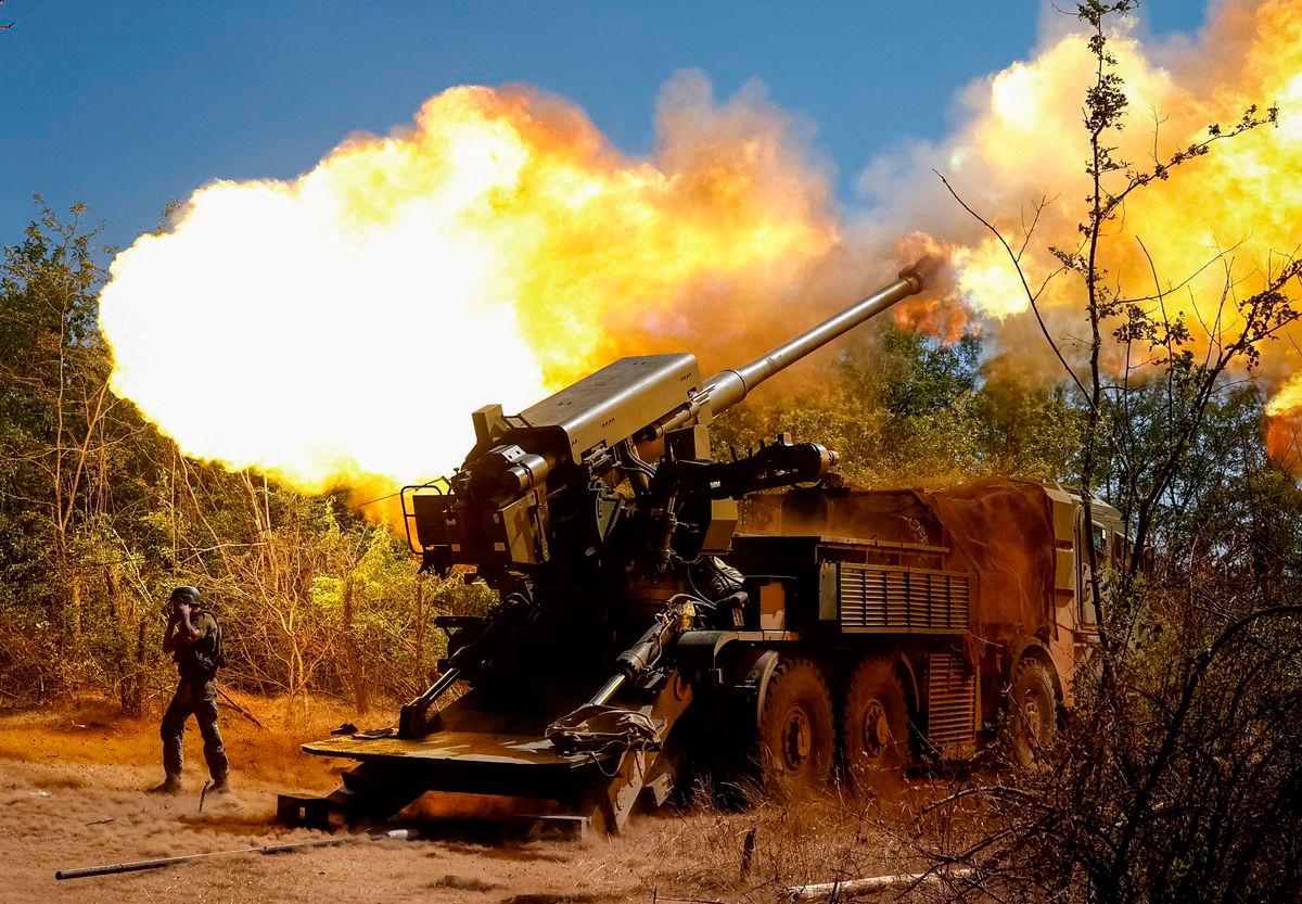 For representational purposes only: ILE PHOTO: A service member of the 44th Separate Artillery Brigade of the Ukrainian Armed Forces fires a 2S22 Bohdana self-propelled howitzer towards Russian troops near a front line, amid Russia’s attack on Ukraine, in Zaporizhzhia region, Ukraine August 20, 2025. REUTERS/Maksym Kishka/File Photo