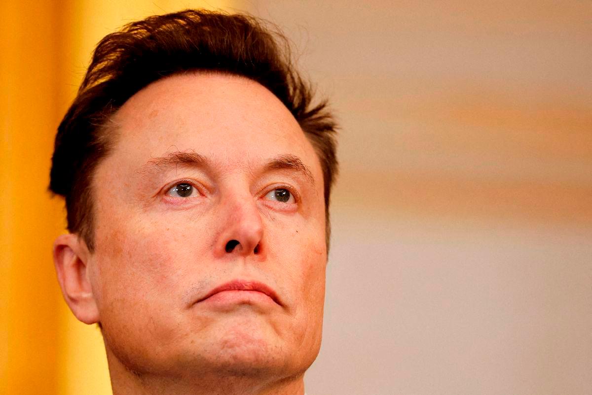 FILE PHOTO: Tesla and SpaceX CEO Elon Musk attends the inauguration of U.S. President-elect Donald Trump in the Rotunda of the U.S. Capitol on January 20, 2025 in Washington, DC. Chip Somodevilla/Pool via REUTERSpix