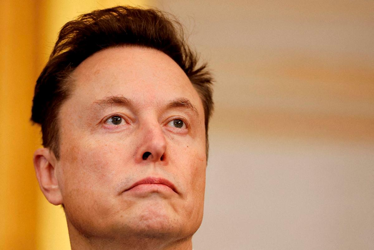 FILE PHOTO: Tesla and SpaceX CEO Elon Musk attends the inauguration of U.S. President-elect Donald Trump in the Rotunda of the U.S. Capitol on January 20, 2025 in Washington, DC. Chip Somodevilla/Pool via REUTERS/File Photo
