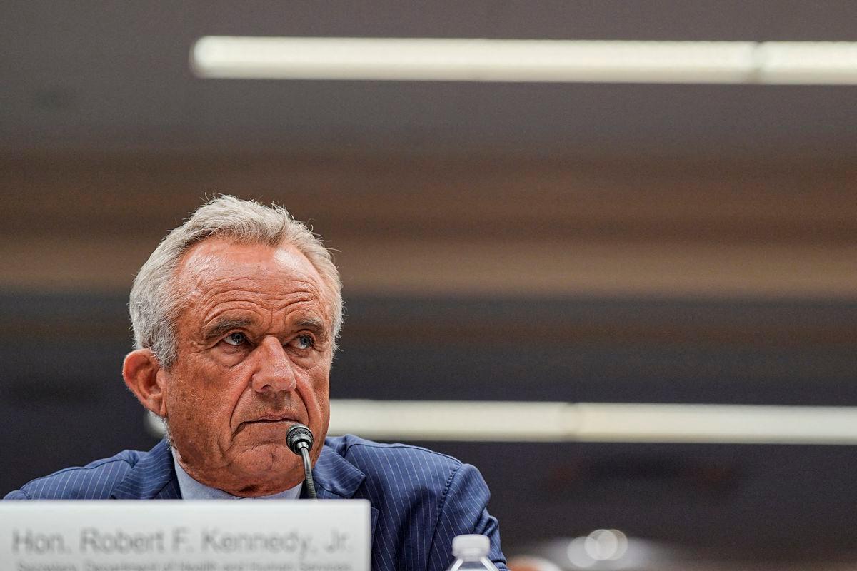 FILE PHOTO: U.S. Health and Human Services (HHS) Secretary Robert F. Kennedy Jr. testifies before the Senate Committee on Appropriations hearing on the Department of Health and Human Services budget, on Capitol Hill in Washington, D.C., U.S., May 20, 2025. REUTERS/Ken Cedeno/File Photo