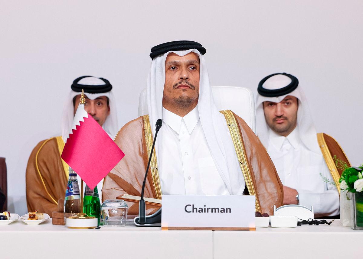 Perdana Menteri merangkap Menteri Luar Qatar, Sheikh Mohammed bin Abdulrahman bin Jassim Al-Thani, menghadiri mesyuarat persediaan menteri-menteri bagi Sidang Kemuncak Tergempar Arab-Islam di Doha, Qatar pada 14 September 2025. — Kementerian Luar Negeri Qatar/Gambar edaran melalui REUTERS
