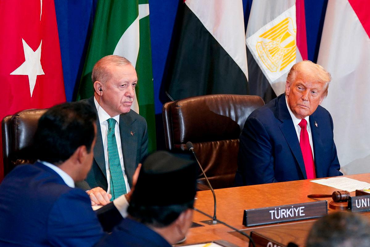 U.S. President Donald Trump and Turkey's President Tayyip Erdogan attend a multilateral meeting during the 80th United Nations General Assembly, in New York City, New York, U.S., September 23, 2025. - REUTERSPIX