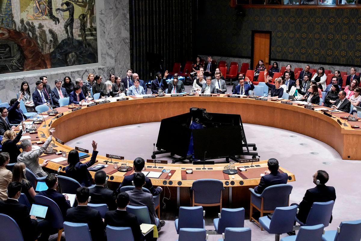 Members of the United Nations Security Council vote against a resolution by Russia and China to delay by six months the reimposition of sanctions on Iran during the 80th U.N. General Assembly in New York City, U.S., September 26, 2025. - REUTERSPIX