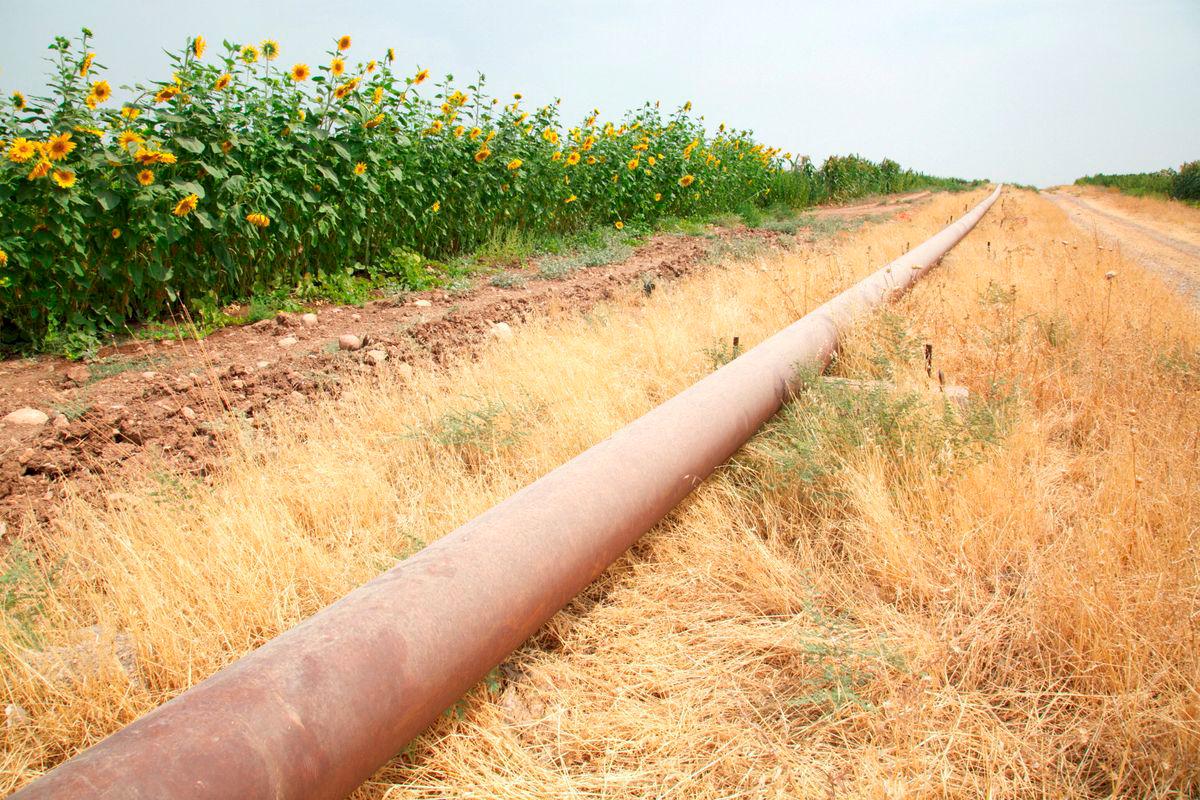 The Iraqi-Turkish pipeline is seen in Zakho district of the Dohuk Governorate of the Iraqi Kurdistan province, Iraq, August 28, 2016. - REUTERSPIX