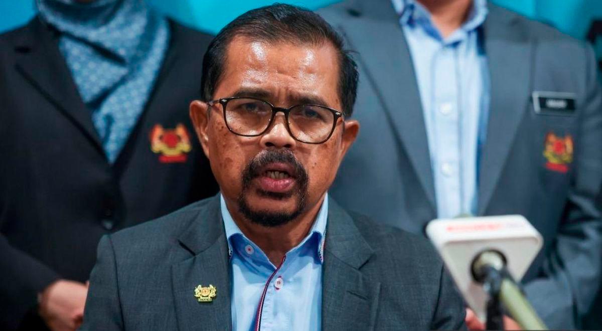Cuepacs president Datuk Dr Adnan Mat. - BERNAMA