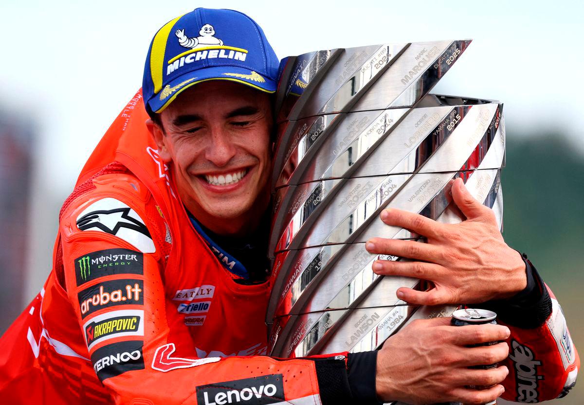 Ducati Lenovo Team’s Marc Marquez celebrates with the trophy after winning the 2025 MotoGP World Championship REUTERS/Kim Kyung-Hoon TPX IMAGES OF THE DAY