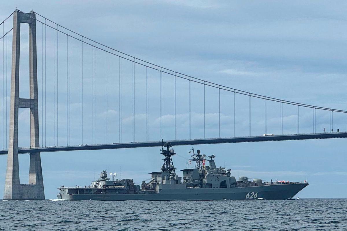 Russian navy vessel 'Vice-Admiral Kulakov', a Udaloy I-class destroyer, sails through the Great Belt Strait, Denmark, August 31, 2025. - REUTERSPIX