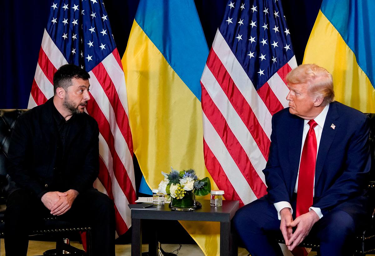 U.S. President Donald Trump meets with Ukrainian President Volodymyr Zelenskiy during the 80th United Nations General Assembly, in New York City, New York, U.S., September 23, 2025. - REUTERS/Al Drago/File Photo