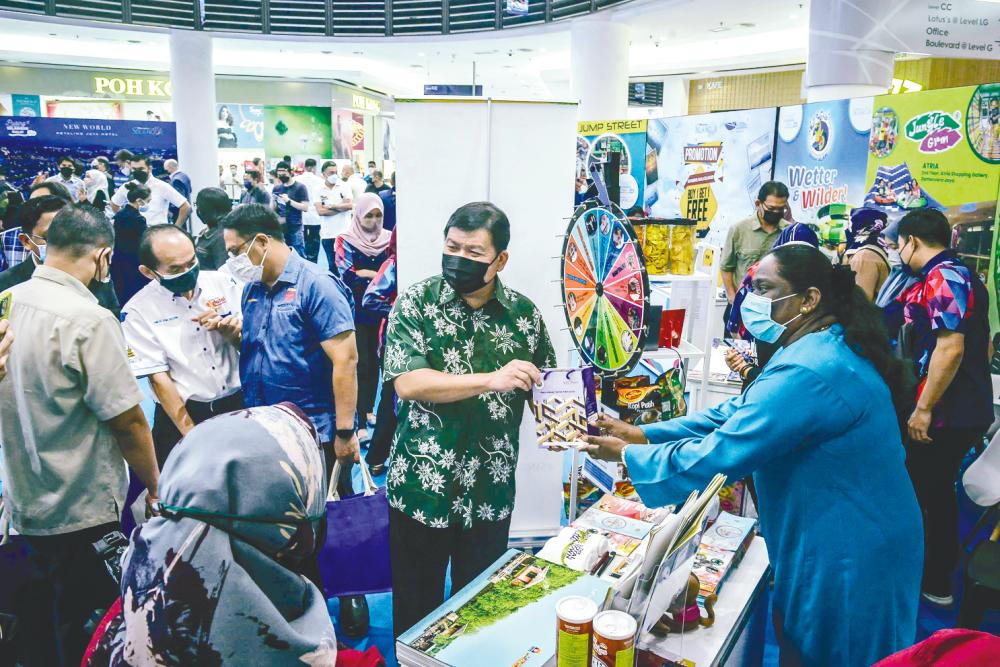 $!16 booths showcasing Selangor-based products and destinations also participated at the fair. – Adib Rawi/theSun