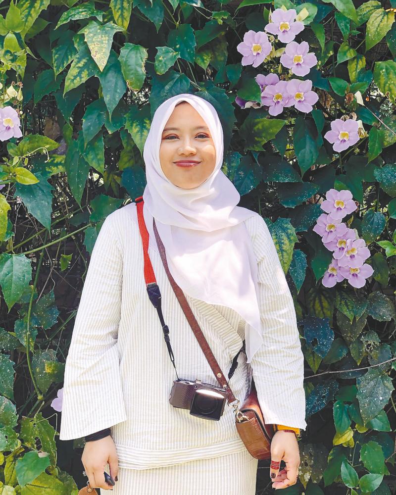 $!Comic artist Jon Suraya’s years of celebrating Eid in Japan away from family has helped her cope with the MCO Eid restrictions. – Courtesy of Jon Suraya