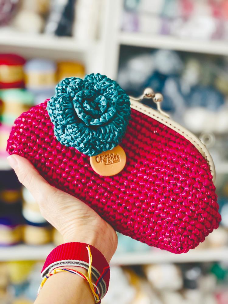 $!A bright and colourful clutch. – CROTCHET MY HOBBY