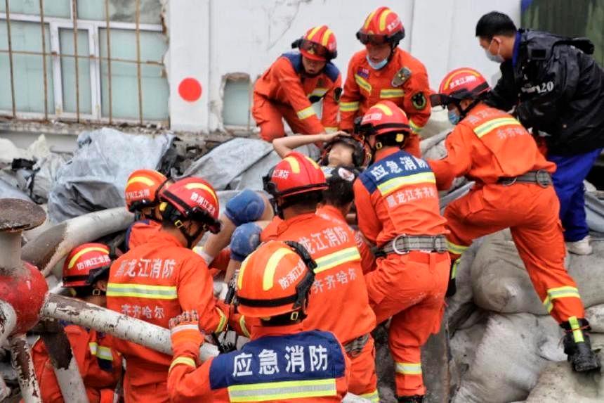 The accident occurred at around 4pm on July 23 at No 34 Middle School in Qiqihar, Heilongjiang province. Pix credit: Weibo