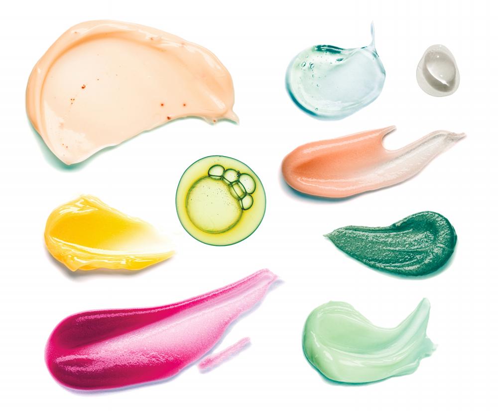Slugging after applying your regular routine of skincare products helps lock in their benefits to your skin. $!Slugging after applying your regular routine of skincare products helps lock in their benefits to your skin.