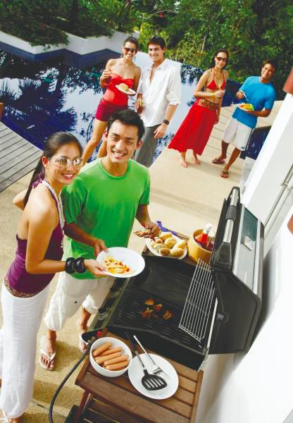 $!Take it to the next level ... rent a nice venue from airbnb and have a weekend pool party! - 123rf