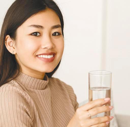 $!Staying hydrated is an easy way to prevent the dreaded puffy eyes syndrome – 123RF