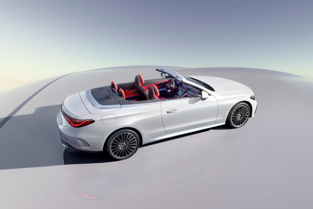 New Mercedes CLE Coupe Launched, Replaces C-Class And E-Class Coupe $!New Mercedes CLE Coupe Launched, Replaces C-Class And E-Class Coupe