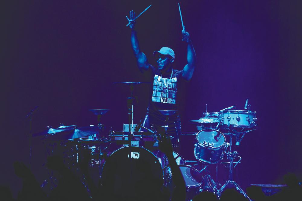 $!Daru Jones never misses a beat on the drums.