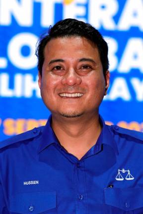 The Barisan Nasional (BN) candidate for the Mahkota state by-election, Syed Hussien Syed Abdullah. - BERNAMApix