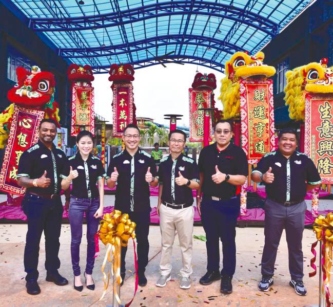 (From left): The Gamuda Land management team Suresh V Kumaran, Larissa Chan, Chu Wai Lune, Lam Sew Chee, David Ng and Sanjay Nadarajah.