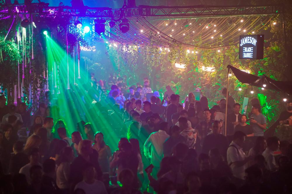 $!Party-goers danced, drank, and made unforgettable memories.