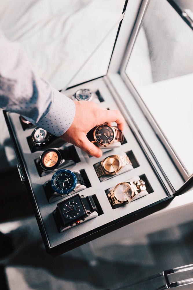 A watch makes a perfect Valentine’s Day gift. – PEXELS $!A watch makes a perfect Valentine’s Day gift. – PEXELS