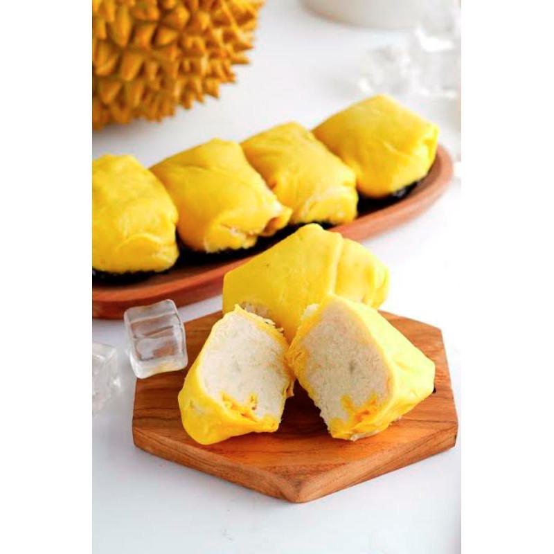$!Durian pancake is made with durian pulp mixed into the batter. – NEWSWEBPIC