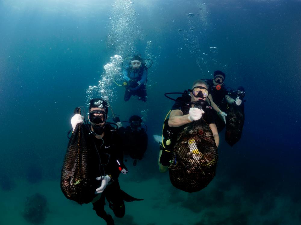 $!The Beach &amp; Underwater Clean-Up divers in action.