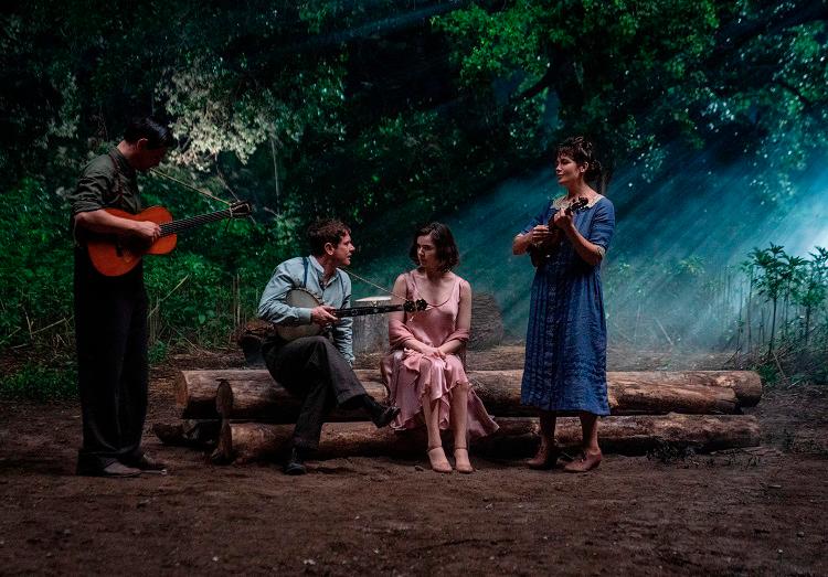 O’Connell’s Remmick (second from left) targets individual patrons of the juke joint, such as Steinfeld’s Mary. $!O’Connell’s Remmick (second from left) targets individual patrons of the juke joint, such as Steinfeld’s Mary.