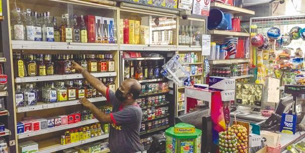 Hard liquor is currently allowed to be sold at sundry shops in the city.–theSunpix