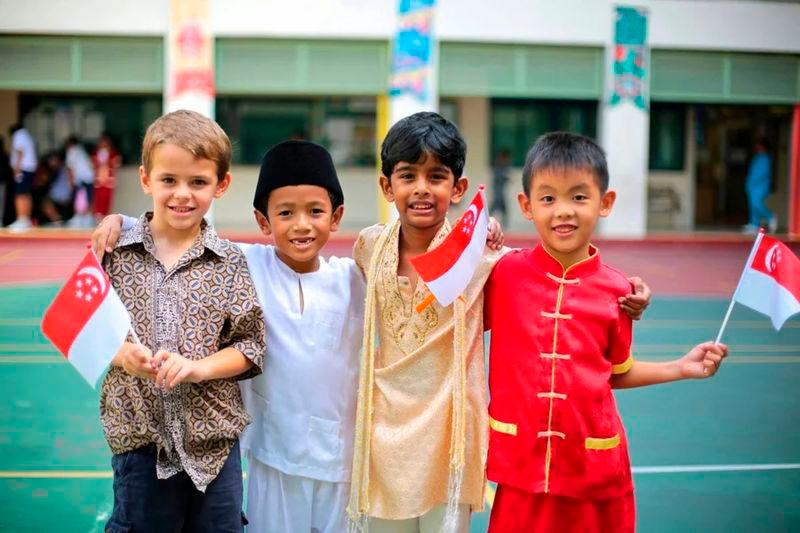 A group of children from different ethnic backgrounds dressed in traditional clothing. Photo: Andrew Teoh, Montfort Junior School via MakeYourAsia