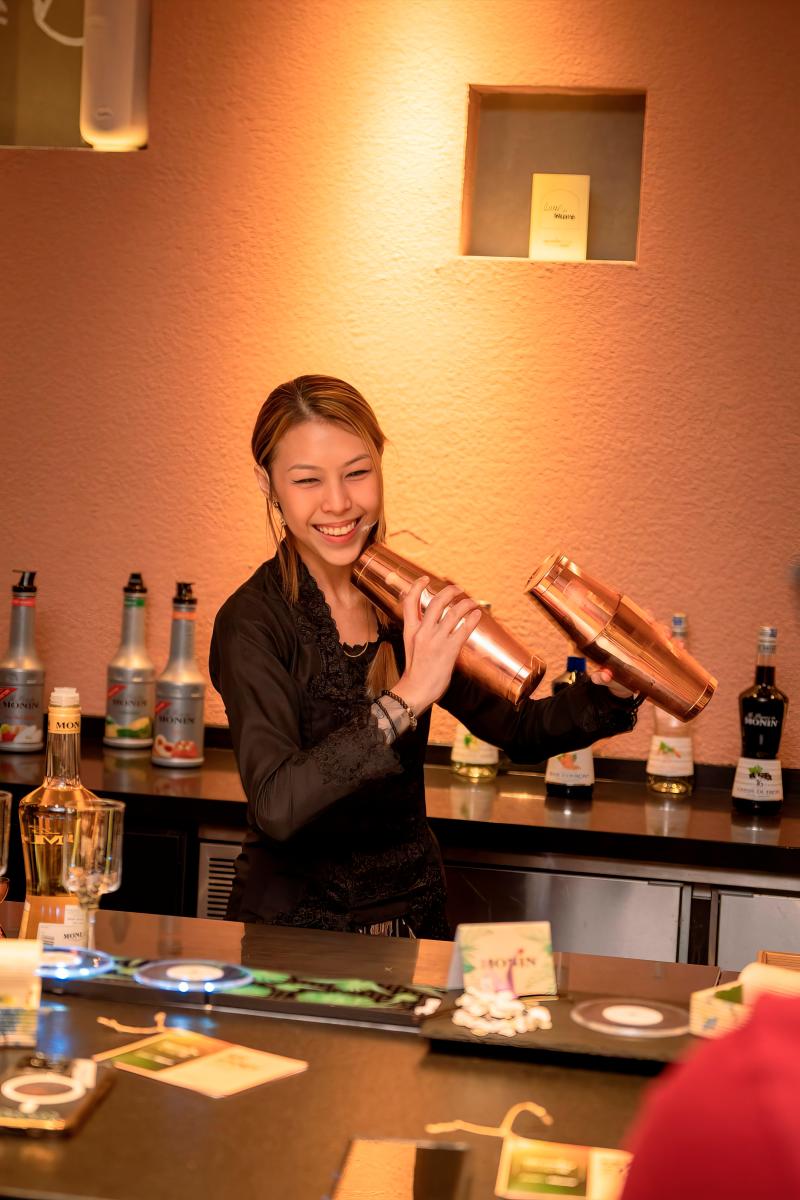 Goh has been bartending for six years. — PIC COURTESY OF JANELLE CARISSA GOH MONTANO $!Goh has been bartending for six years. — PIC COURTESY OF JANELLE CARISSA GOH MONTANO