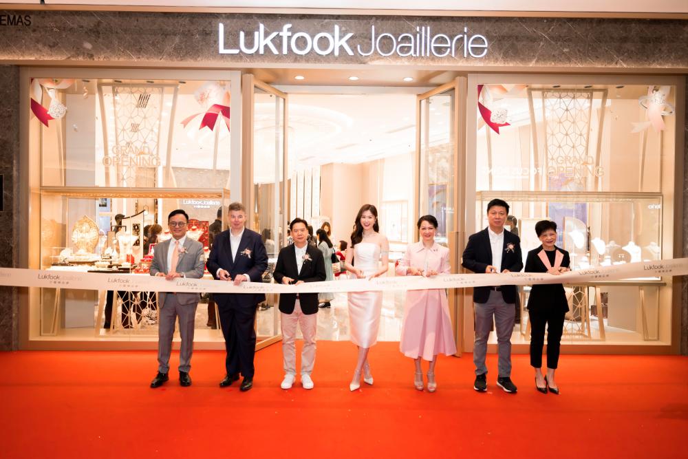 (From left) Lukfook Group deputy property director Darwin Cheung, The Exchange TRX general manager Trevor Hill, senior business director Billy Cheung, Hong Kong actress Moon Lau, Lukfook Group executive director &amp; COO Shirley Wong, Federation of Goldsmith &amp; Jewellers Association of Malaysia deputy president Chan Kah Hui and Lukfook Jewellery Malaysia representative Wendy Kan at the opening of Lukfook Joaillerie in TRX.
