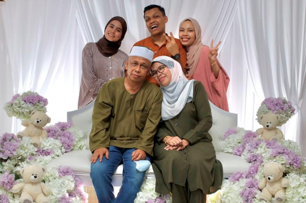 Zainruin Bin Zakaria- Ain Syahira $!Zainruin Bin Zakaria- Ain Syahira