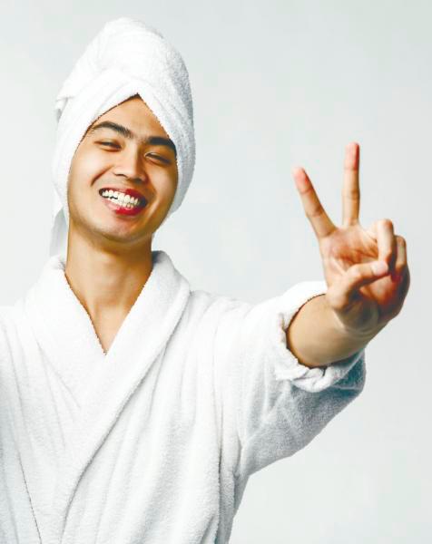 Wake your body up with a cold shower to inducing a higher state of alertness. $!Wake your body up with a cold shower to inducing a higher state of alertness.