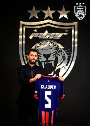 Glauder officially joins JDT