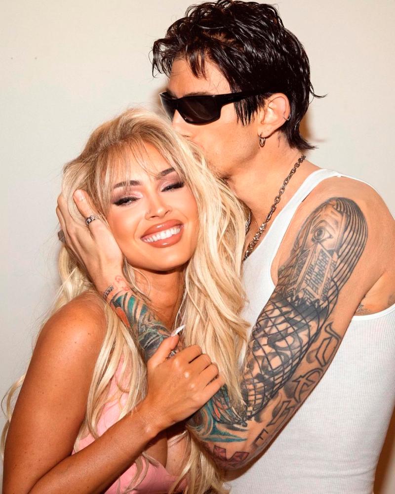 $!Megan Fox and Machine Gun Kelly reimagined as Pamela Anderson and Tommy Lee. – INSTAGRAM/@meganfox