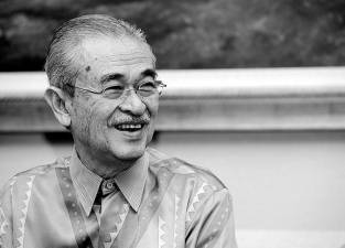 Tun Abdullah a big-hearted leader, always attentive to civil servants’ grievances – CUEPACS