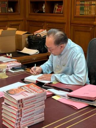 Photo Credit: Official Page o Anwar Ibrahim / Facebook