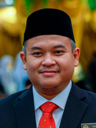 Exco Kanan Perumahan, Kerajaan Tempatan, Saliran, Perubahan Iklim dan Pengurusan Bencana Melaka, Datuk Rais Yasin. - fotoBERNAMA