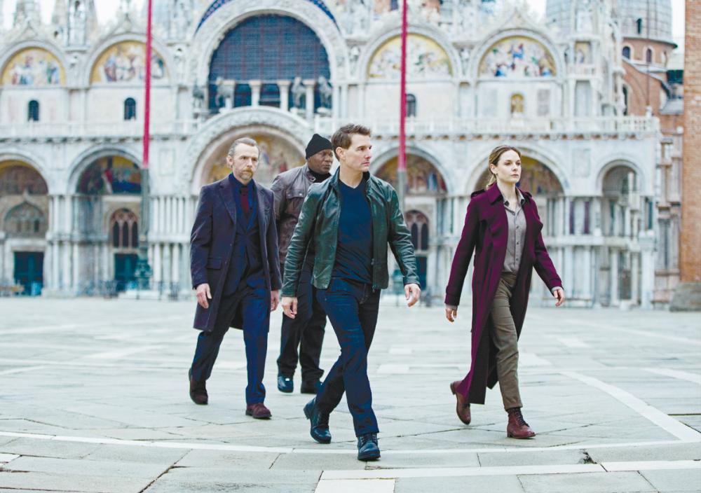The IMF team with Ilsa Faust (Rebecca Ferguson).– PICS BY UNITED INTERNATIONAL PICTURES MALAYSIA
