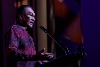 Zero tolerance for corruption in national defence – PM Anwar